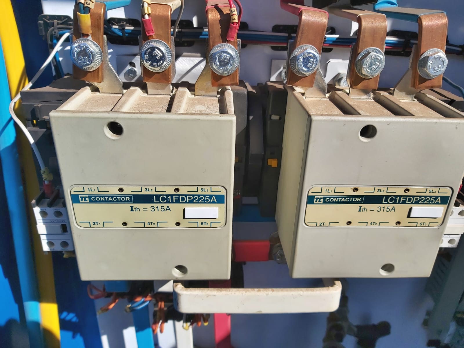 Industrial electrical contactors with copper bus bars and colored terminal connectors