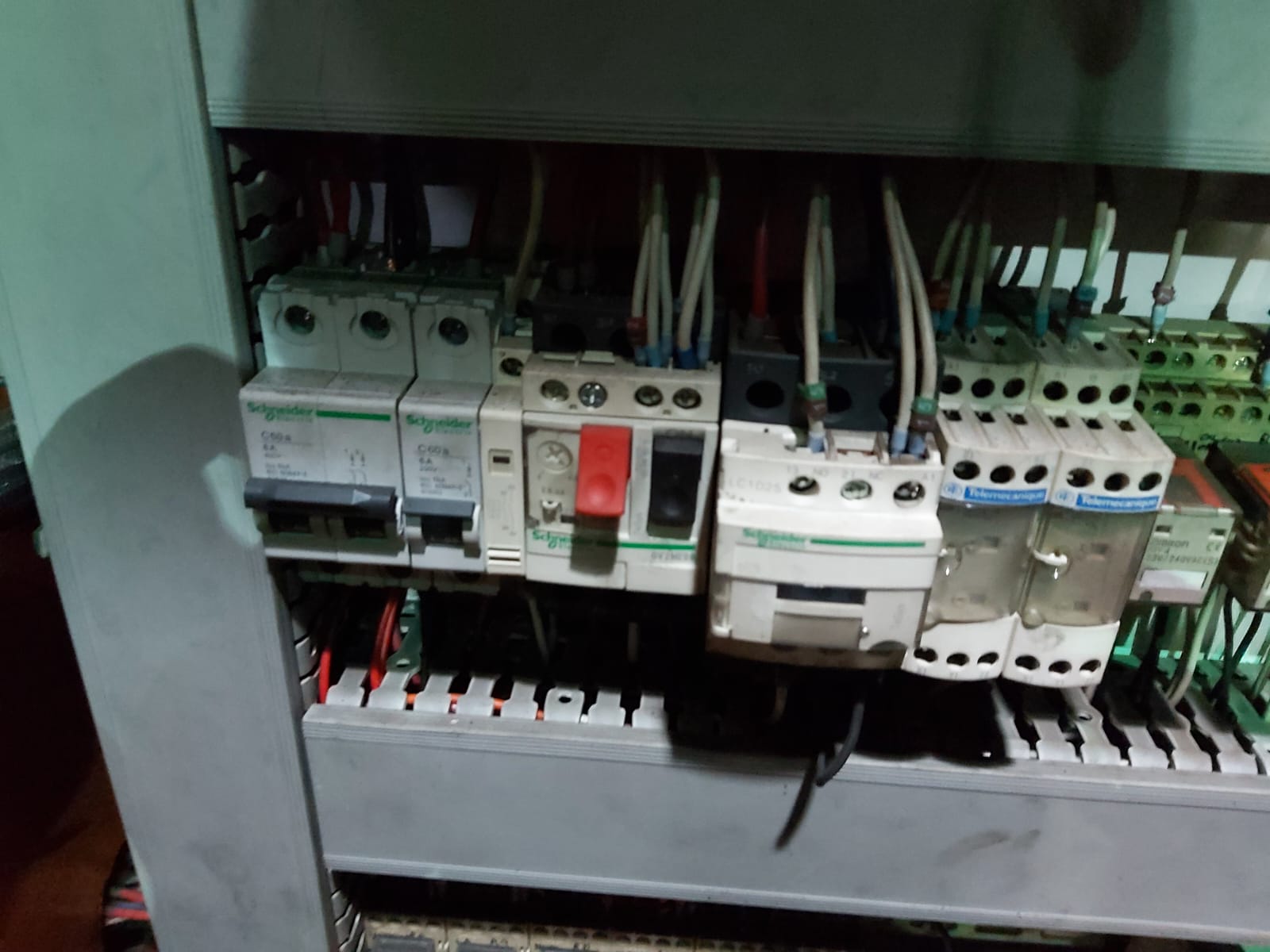 Schneider Electric distribution board with circuit breakers and wiring